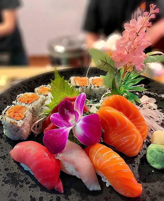 UMI Sushi Picture 2