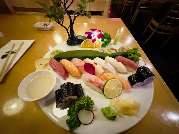Aji sushi Japanese steak & sushi bar Picture 1