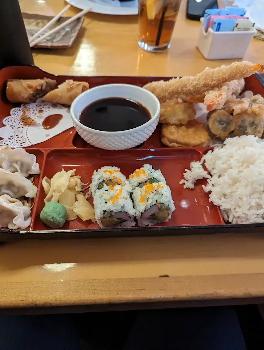 Aji sushi Japanese steak & sushi bar Picture 5