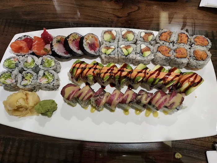 Nova Sushi Bar & Asian Fusion Picture 3