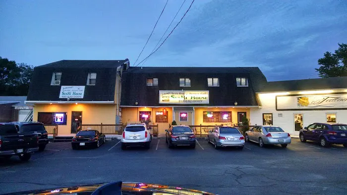 Johnny's Sushi House Picture 6