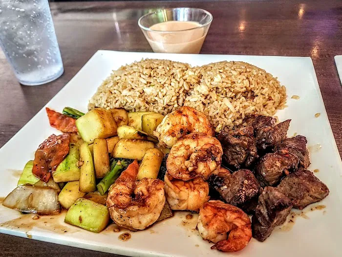 Kiku Japanese Steakhouse & Sushi Bar Picture 7