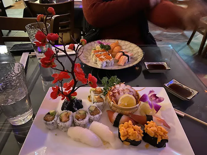 Nagoya Sushi Picture 7