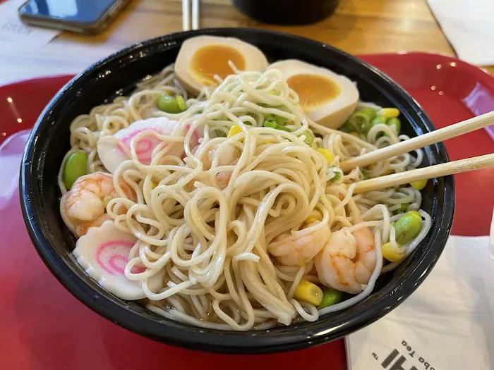 DOMOISHI ramen-poke-tea-wings Picture 1