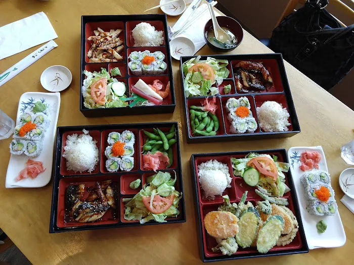 Sushi House Picture 9