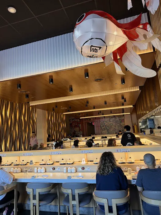UZU Revolving Sushi Picture 8