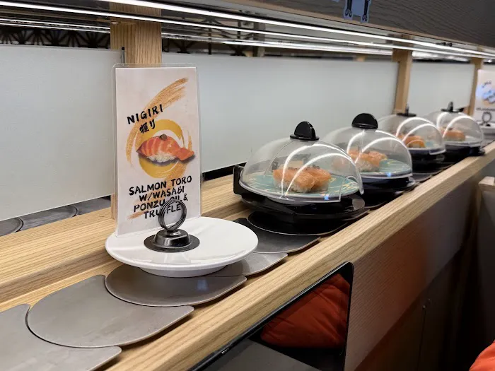 UZU Revolving Sushi Picture 4
