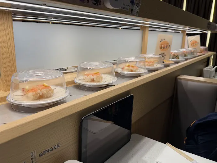 UZU Revolving Sushi Picture 3