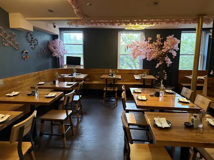 Akeno Sushi Bar and Thai at Capitol Hill Picture 7