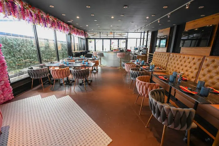 Akeno Sushi Bar and Thai at Capitol Hill Picture 3