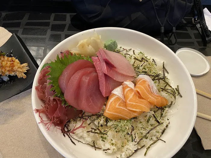 Bento Sushi Picture 3