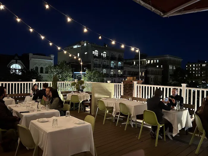 Perry's Restaurant Picture 5