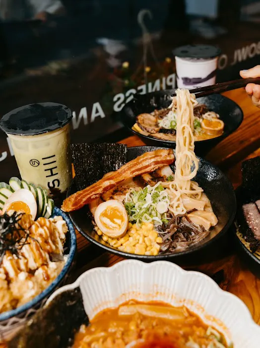 Oishii Ramen Cafe Picture 2
