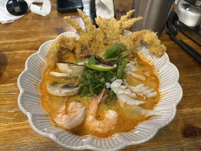 Oishii Ramen Cafe Picture 6