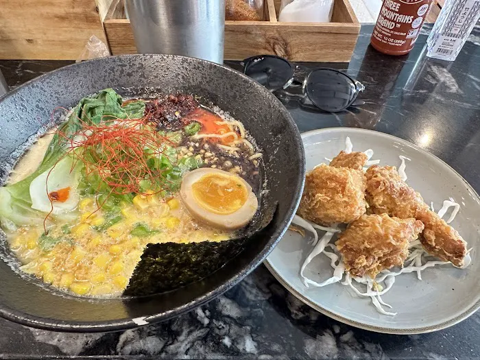 Oishii Ramen Cafe Picture 5