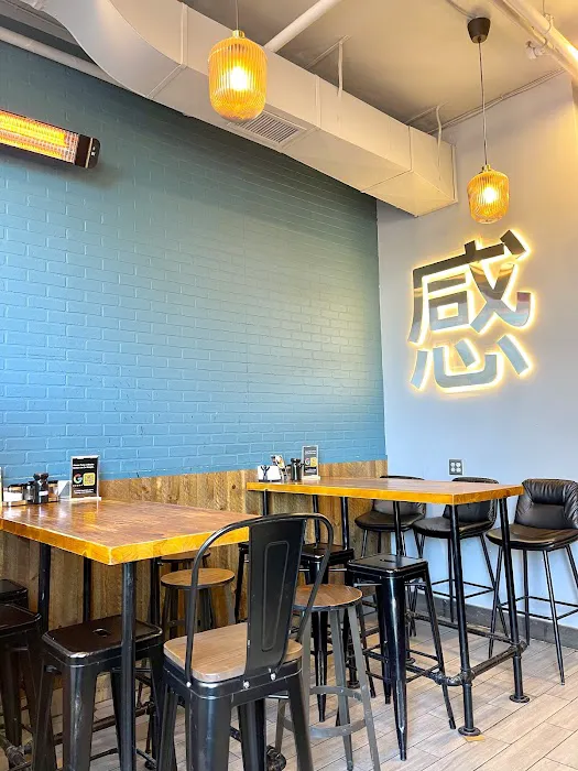 Oishii Ramen Cafe Picture 9