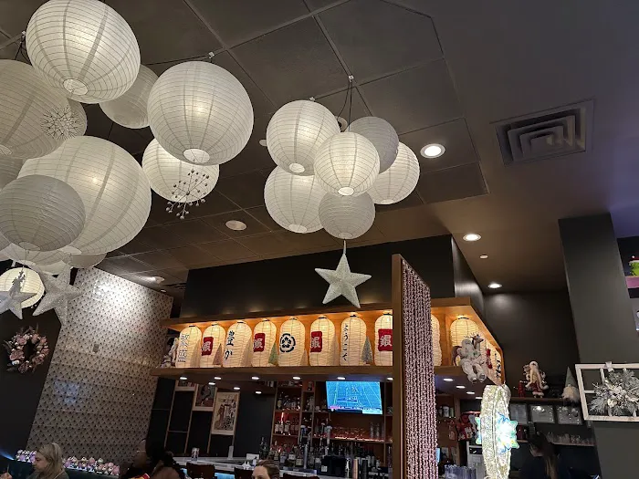 Gin Ramen & Asian Tapas Picture 8