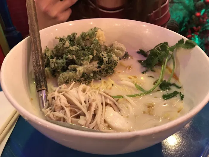 Oki Shōten (Ramen and Sake Bar) Picture 6