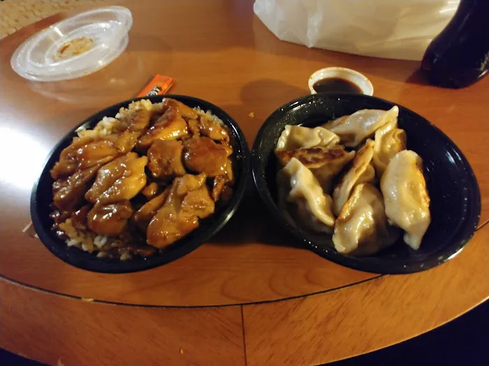Golden Chicken & Japanese Grille Picture 2