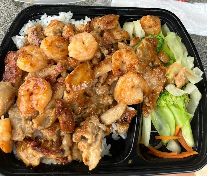 Sarku Japan Teriyaki & Sushi Express Picture 1