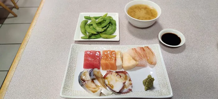 Bento Cafe Sushi and Roll Picture 2