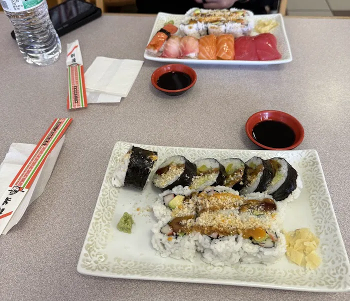 Bento Cafe Sushi and Roll Picture 9