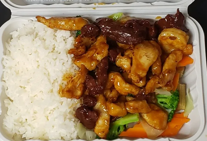 Sake Sushi Poke Bubble Tea & Asian Cuisine Picture 10