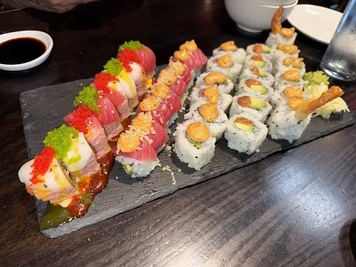 Kizuna Sushi & Ramen Picture 4