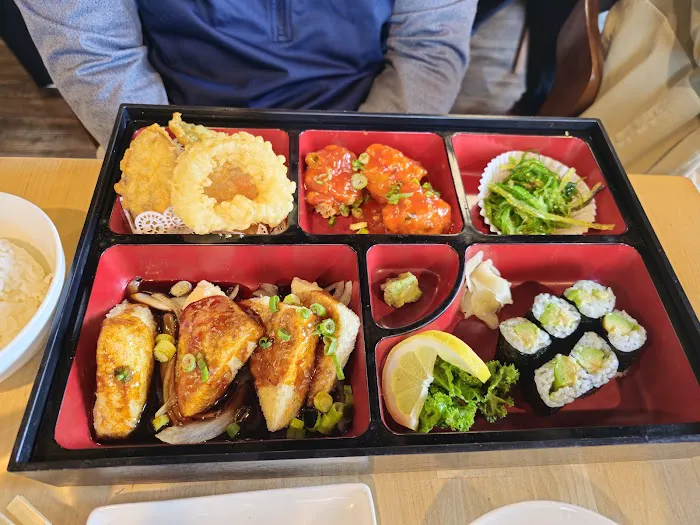 Matsutake Sushi and Sake Bar Picture 2