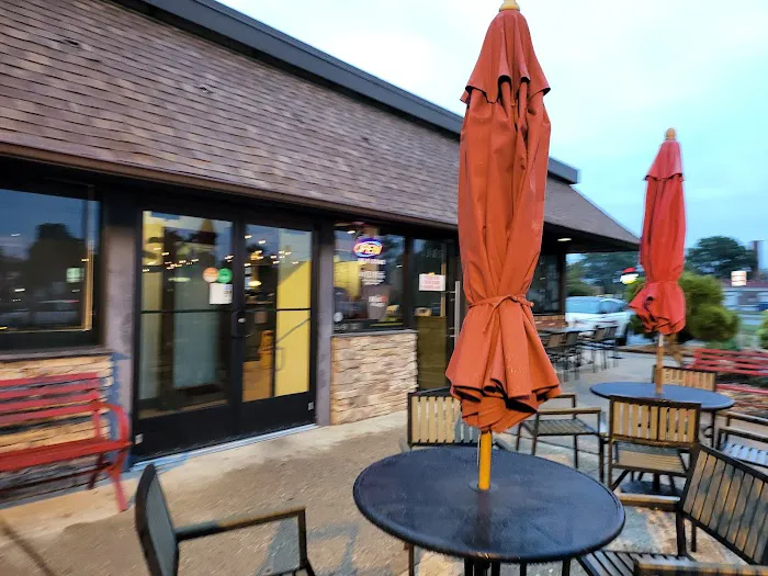 Miso Asian Grill & Sushi Bar Picture 3