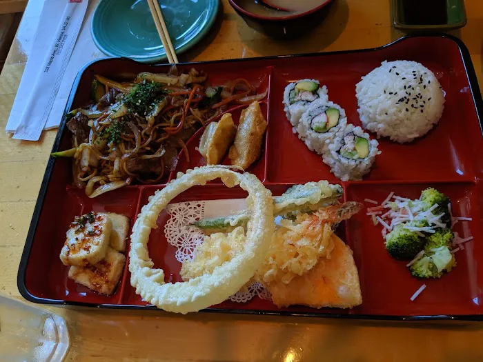 Sushi Yama (Yama Japanese Restaurant) Picture 9