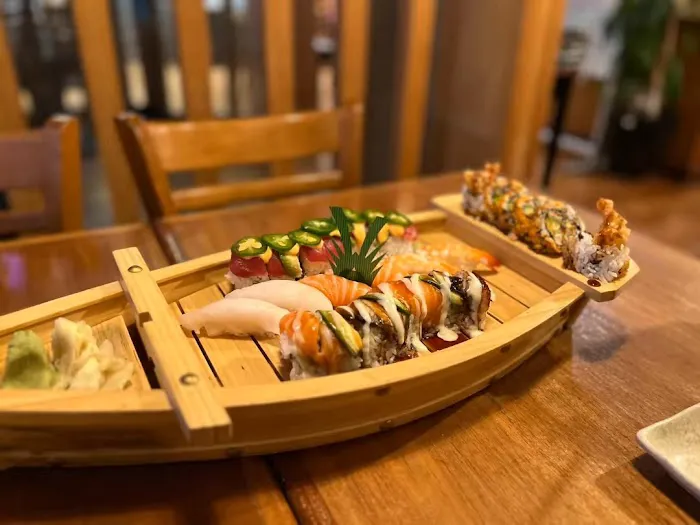Akira Sushi Bistro Picture 8