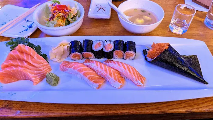 Tsunami Sushi Picture 7