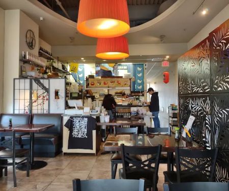 Mr. Sushi & Mrs. Roll(Lansdowne)