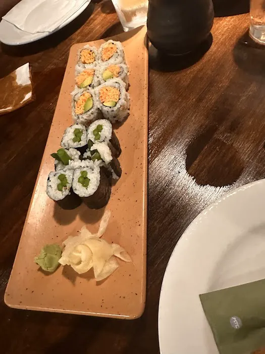 Red Bar Sushi & Best Thai Kitchen Picture 4