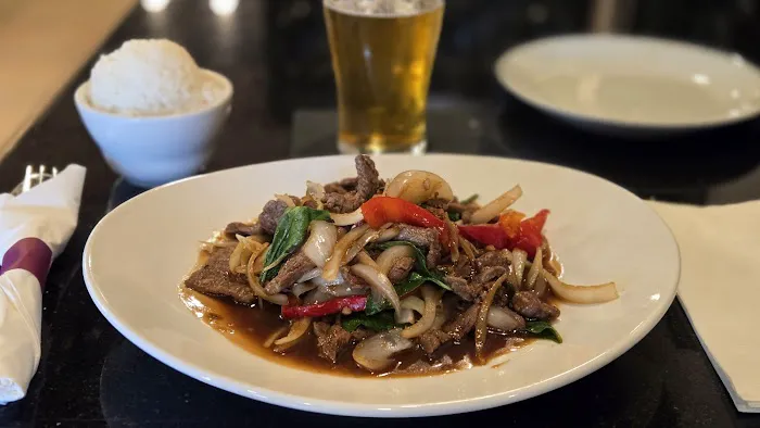 Red Bar Sushi & Best Thai Kitchen Picture 9