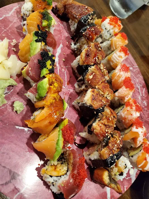 Red Bar Sushi & Best Thai Kitchen Picture 7