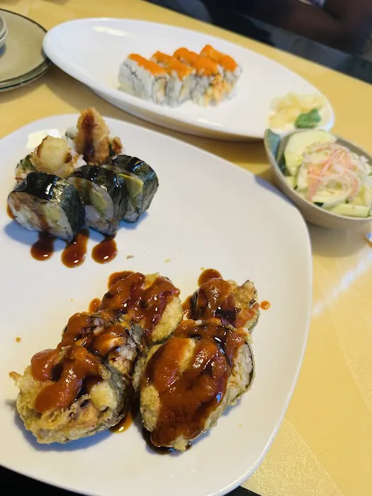 Akitas Sushi Picture 7