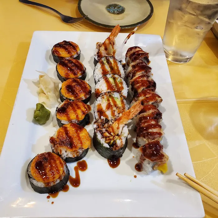 Akitas Sushi Picture 5