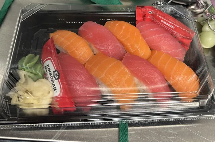 San's Asian Food And Sushi Picture 3