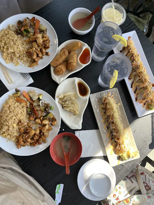 Isuka Hibachi Express and Sushi Picture 1