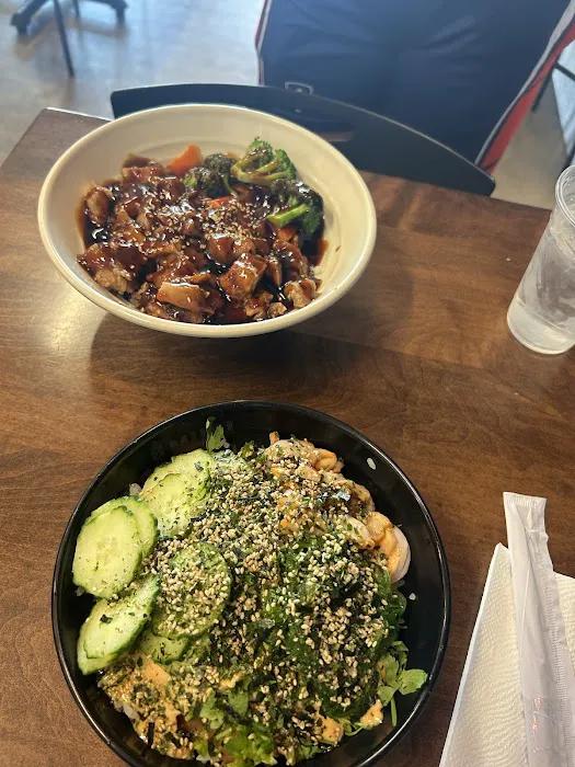 Mugi Ramen and Poke Picture 5