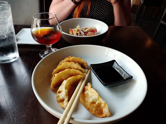 Rock-n-Saké Bar & Sushi Picture 5