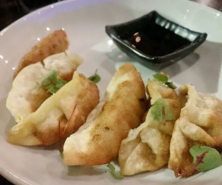 Rock-n-Saku00e9 Bar & Sushi