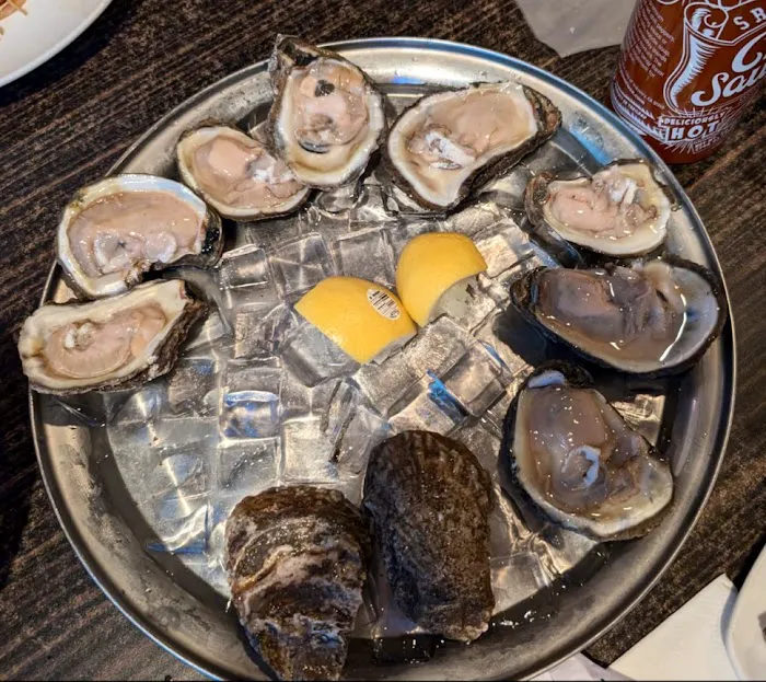Poseidon Oyster Sushi Bar Picture 8