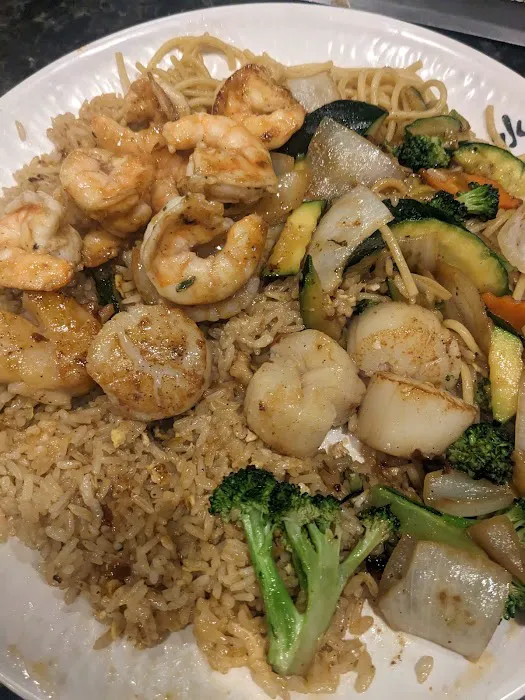 Ikura Hibachi And Sushi Picture 7