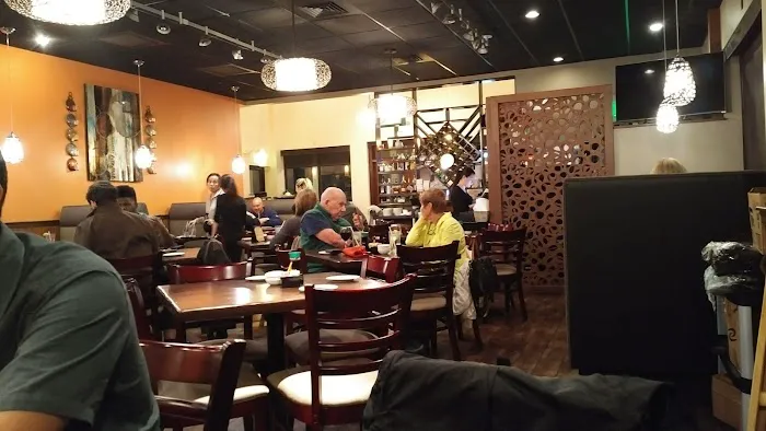 Lakeview Pearl Sushi Bar & Asian Bistro Picture 10