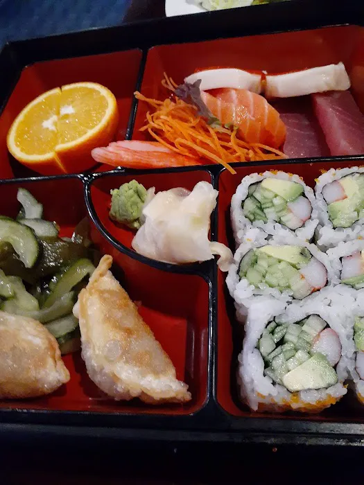 Umi 2 Sushi & Hibachi Picture 6