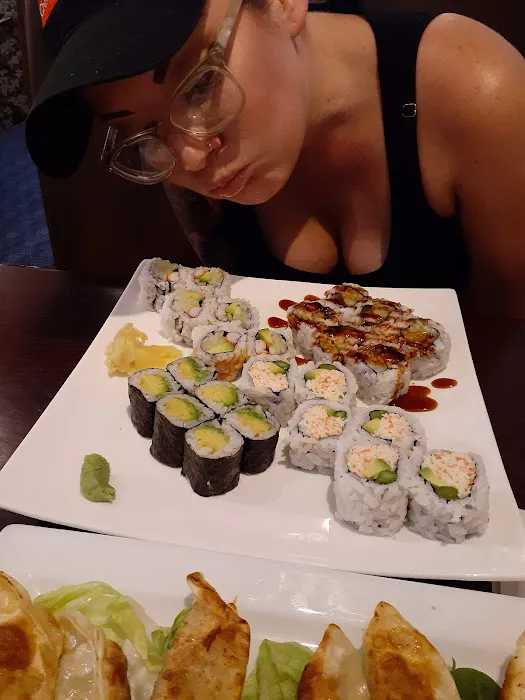 Umi 2 Sushi & Hibachi Picture 7