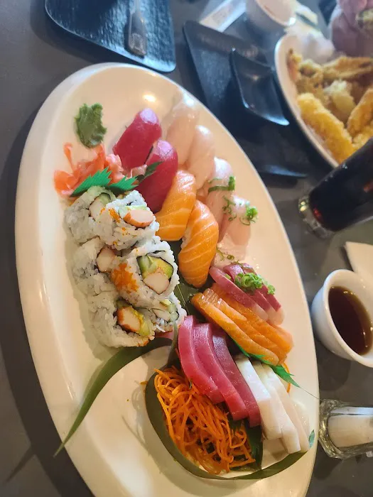 Fuji Hana Sushi Bar and Hibachi Steakhouse Picture 4